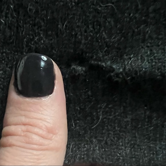 Valerie Stevens Two Ply Cashmere Cropped Black V Neck Sweater Size Medium - Picture 7 of 12